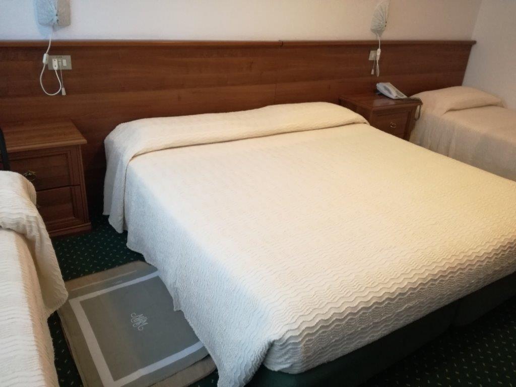 Hotel Mantegna Мантуя Экстерьер фото