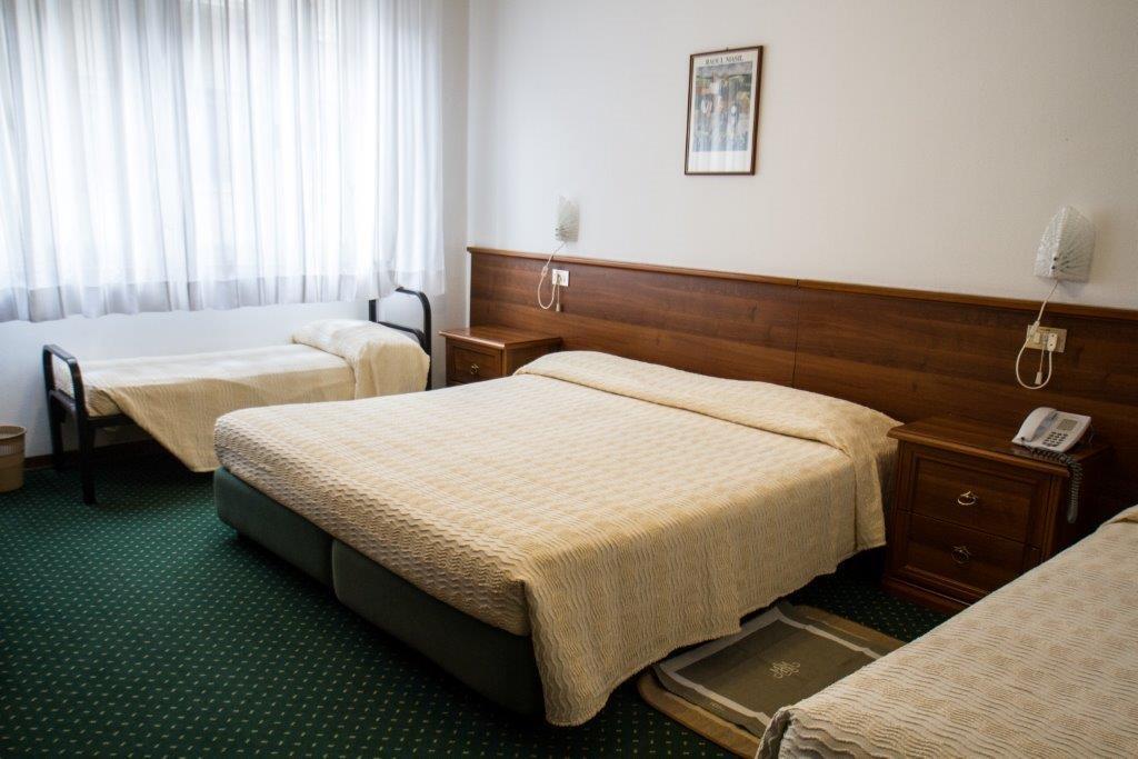 Hotel Mantegna Мантуя Экстерьер фото