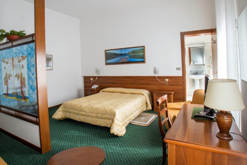 Hotel Mantegna Мантуя Экстерьер фото