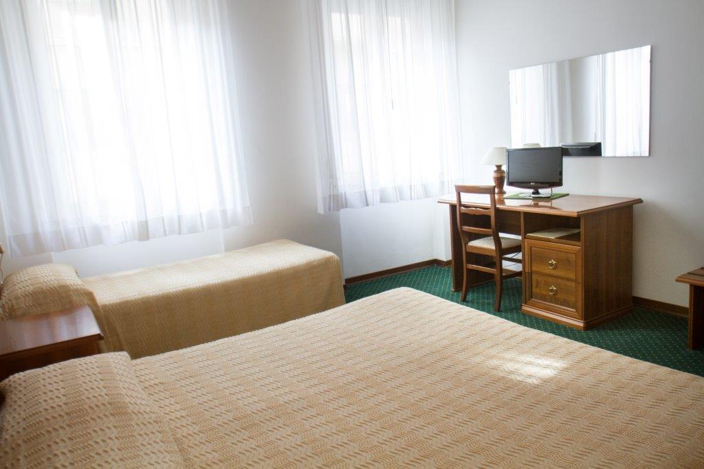 Hotel Mantegna Мантуя Экстерьер фото