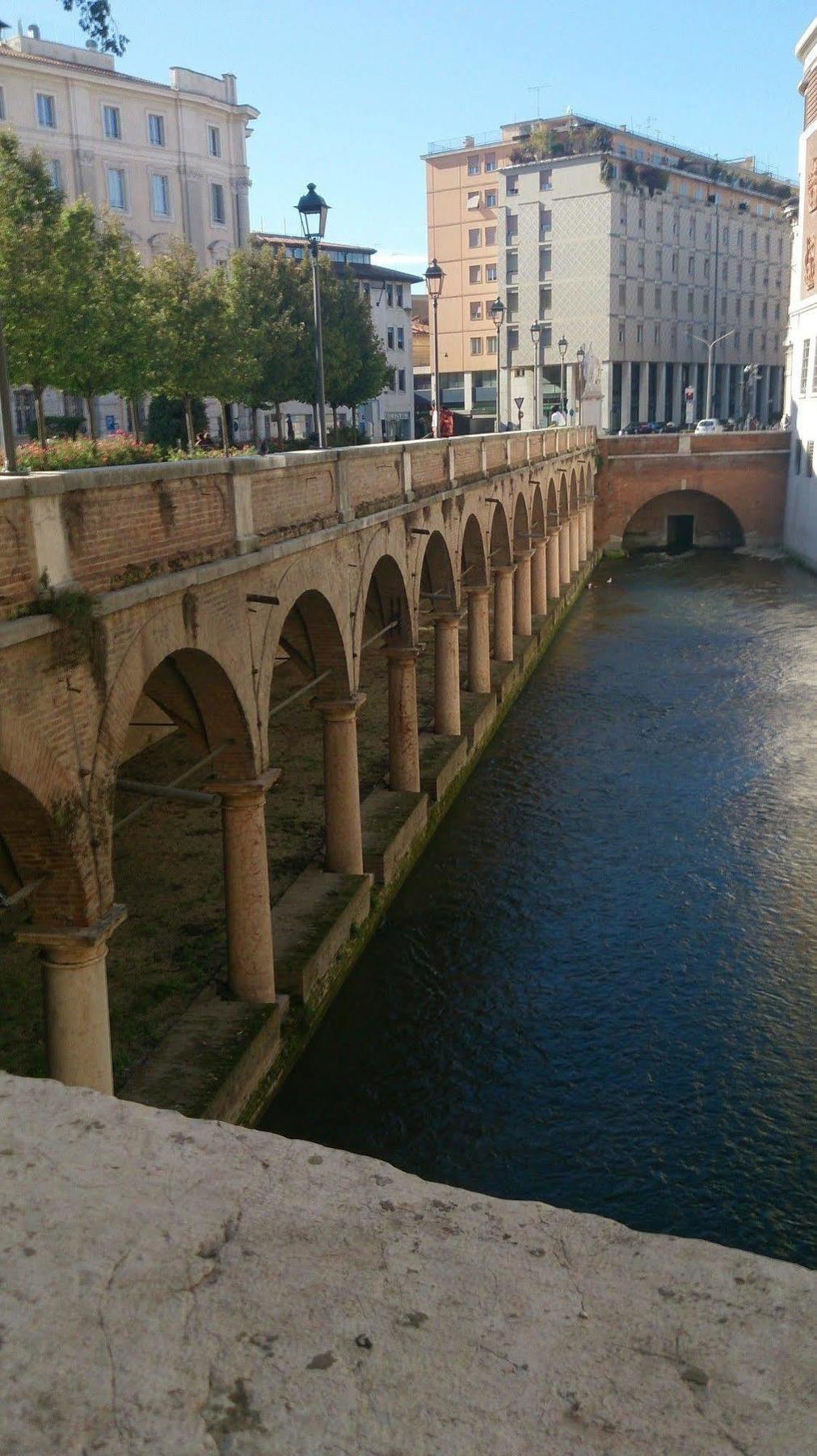 Hotel Mantegna Мантуя Экстерьер фото