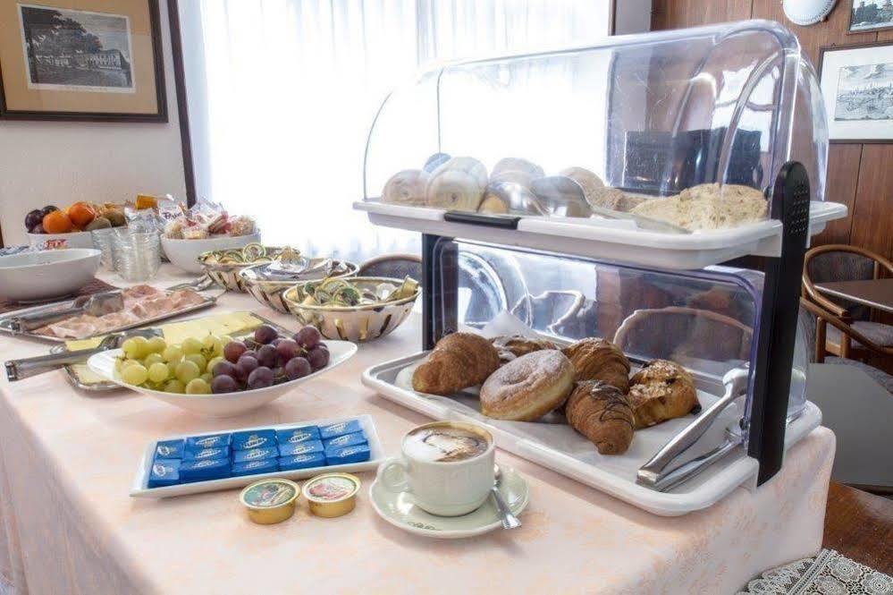 Hotel Mantegna Мантуя Экстерьер фото
